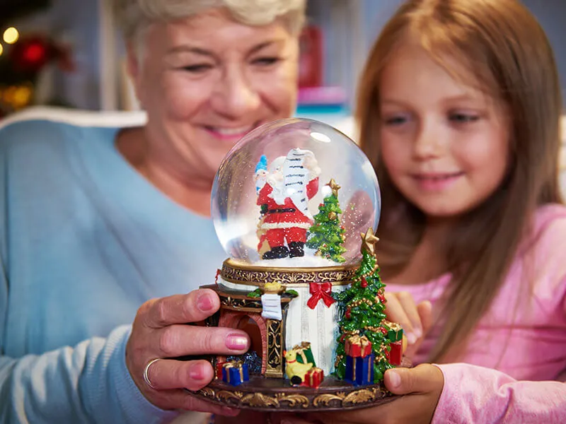 Homemade-Snow-Globes