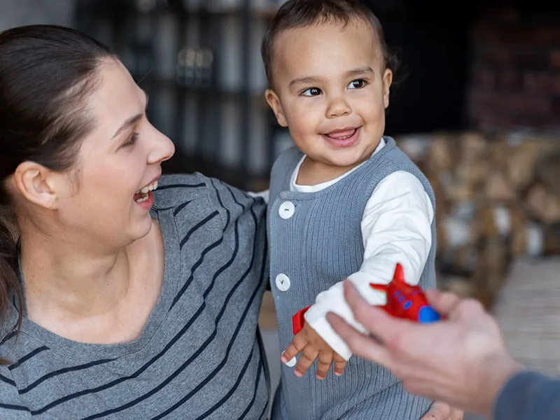 Fostering-independence-in-toddlers